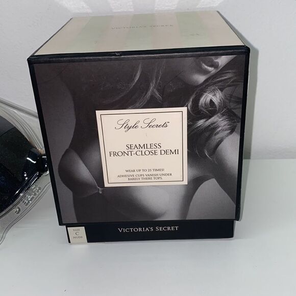 VICTORIA SECRET SEAMLESS FRONT CLOSE DEMI BRA NEW black size  C - Picture 3 of 12